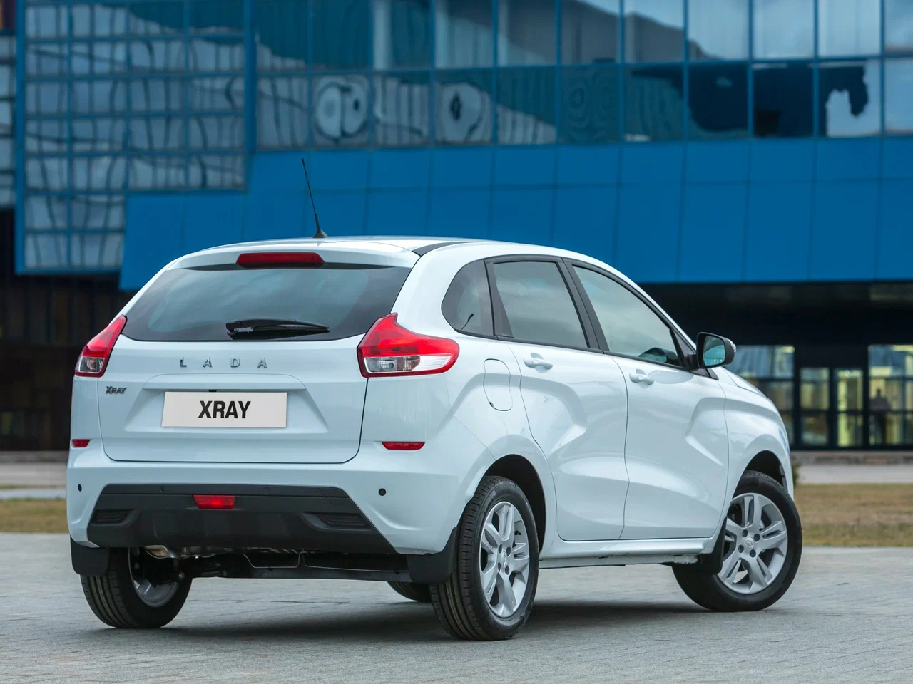 Lada XRAY n.m.: Generations and Complete Specs